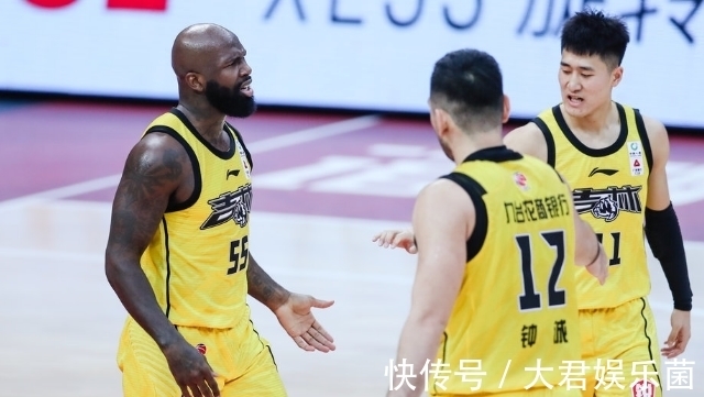 姜伟泽|17分大胜!广东拒绝克星爆冷,末节终结2连败,易建联25+16爆发
