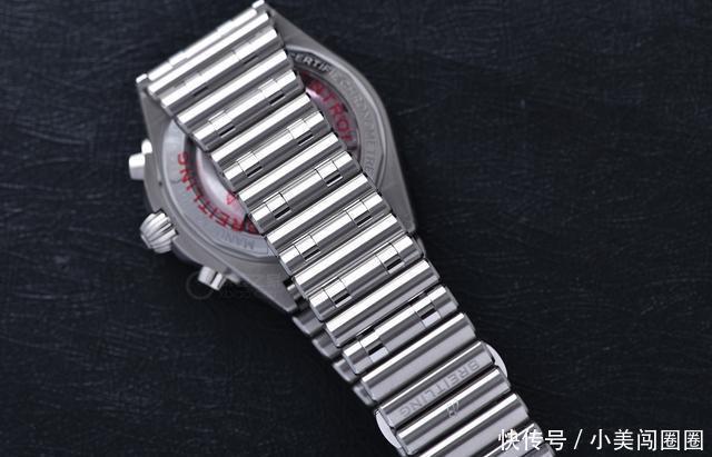 演绎多样型格 品鉴百年灵机械计时系列宾利绿腕表