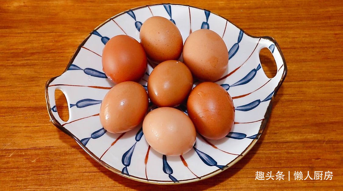 煮荷包蛋的2种做法，切记不要直接下锅煮，教你一招，一个都不散
