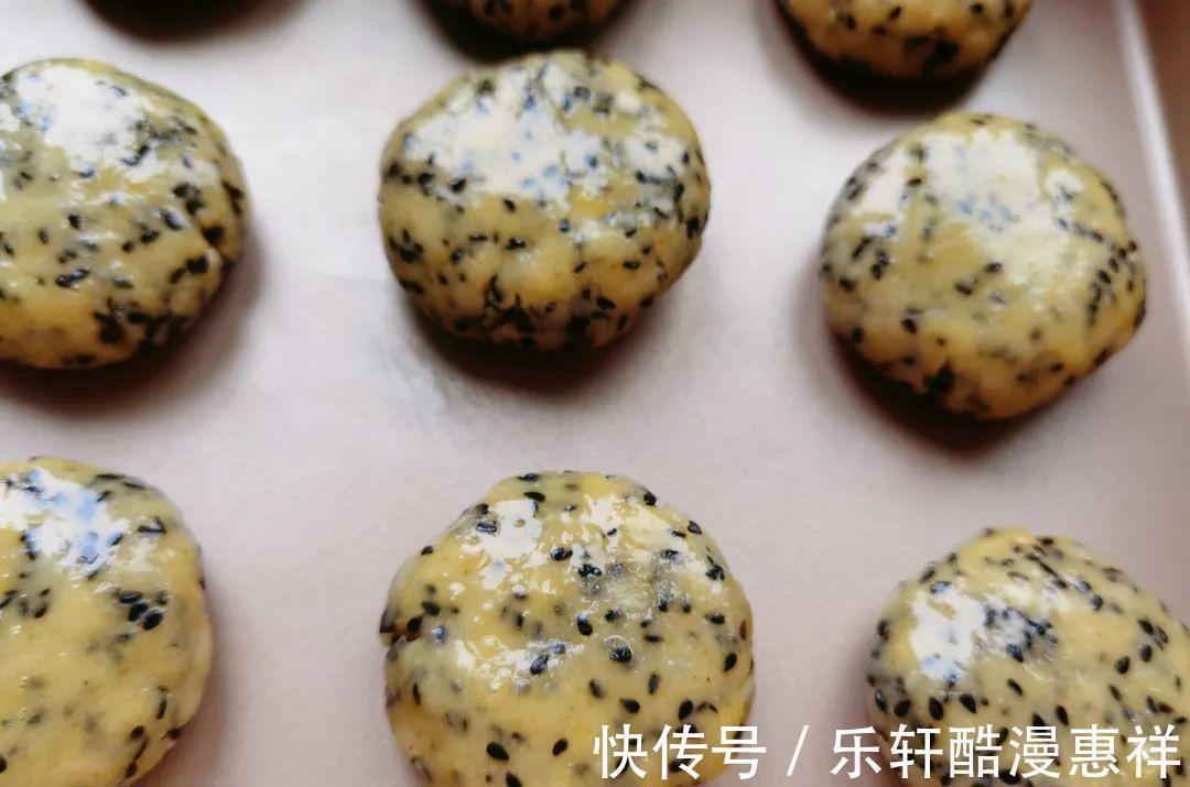 泡打粉|【辅食记】酥到掉渣的咸口儿点心,回味无穷,孩子怎么吃都不腻