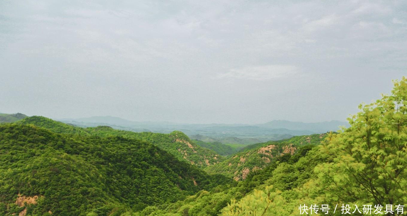 河南大别山中藏着一座峡谷，潭水清澈无污染，当地还传承非遗文化