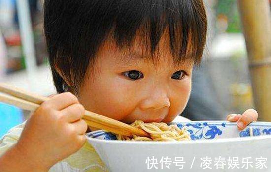 催熟剂|13岁男孩停止发育,因为父母都爱做的这几件事,害了孩子还不知