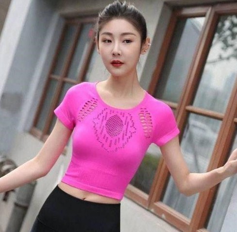 紧身|街拍性感紧身打底裤小姐姐,好看的曲线,个性又美丽!