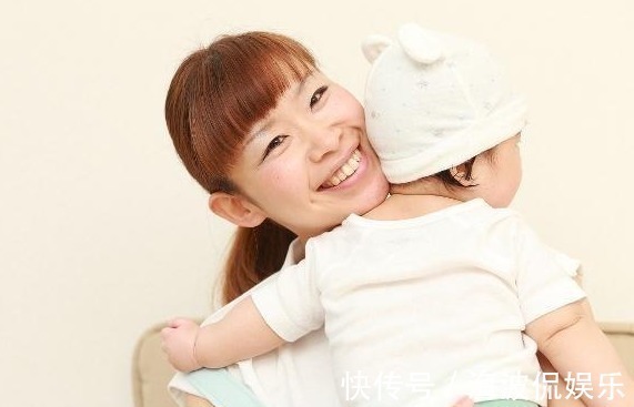 枕头|母婴店卖的带娃神器,别以为真的好用,第3种会严重影响孩子发育