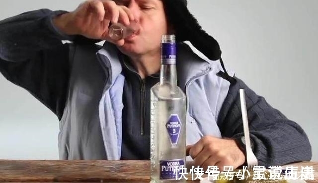下酒菜#看了俄罗斯人的下酒菜,东北爷们默默放下酒杯:这回你们赢了!