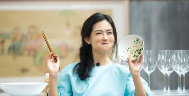 6位节目主持人身价排行榜,何炅只排第六,第一名是她谁敢不服