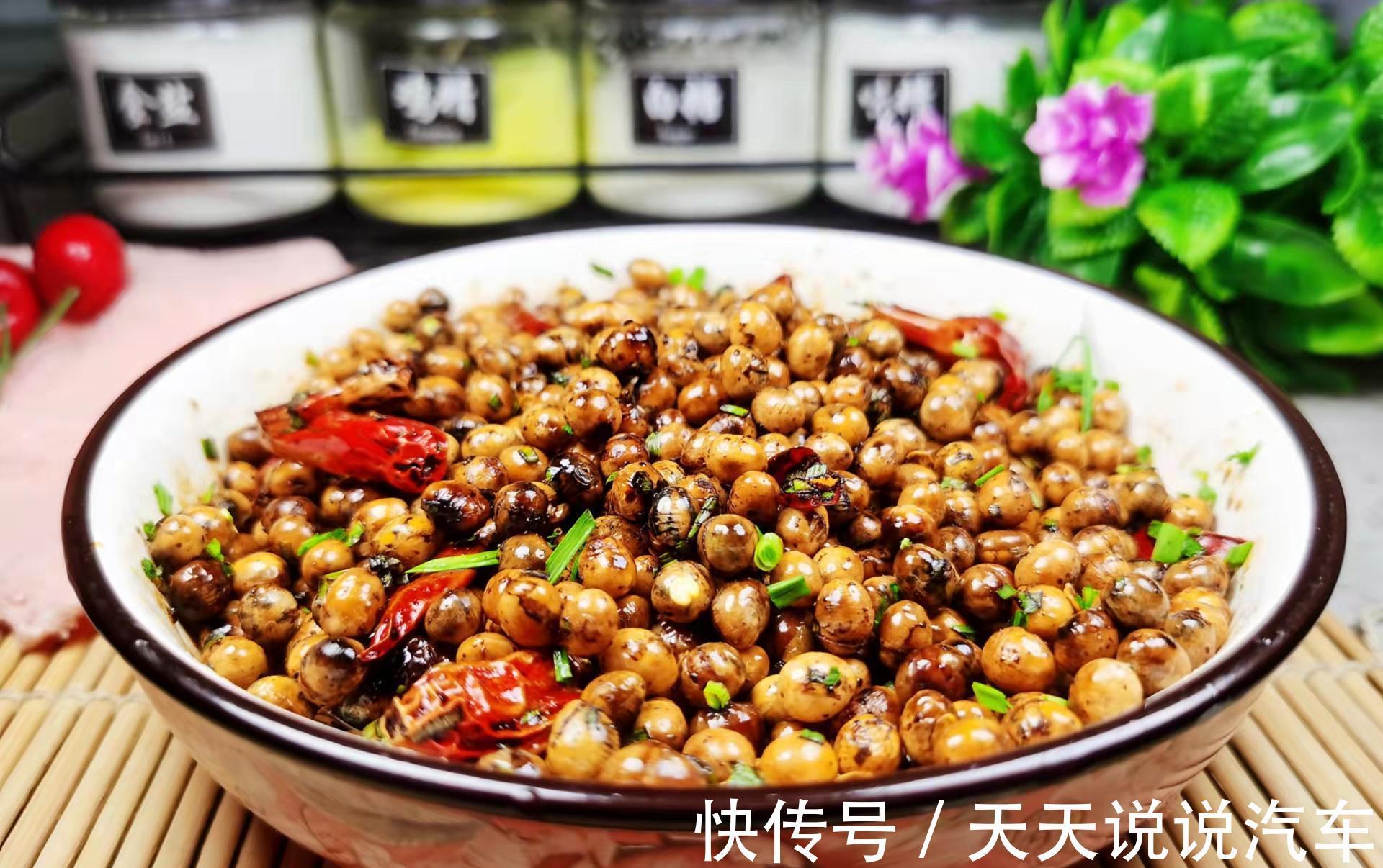 市场碰到黄豆不要错过,买来一炒一泡,香酥入味,随吃随取,方便