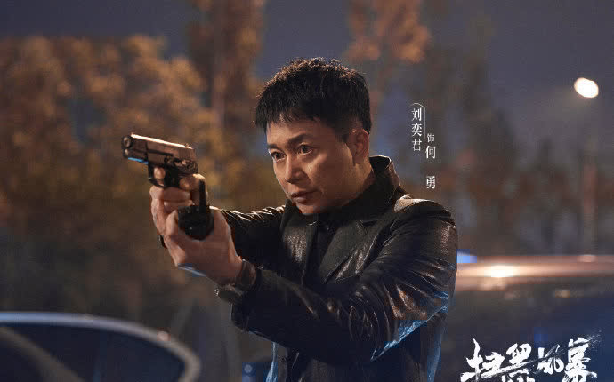 視頻平臺|《掃黑風暴》首播,收視奪冠,演員演技炸裂劇情引人入勝!