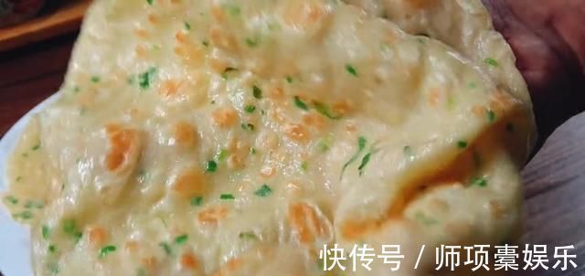 发面|早餐试试这种鸡蛋饼,不揉面不发面,5分钟就能上桌,太香了