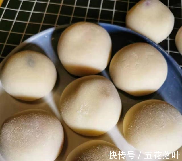 香甜|不要烤箱！教你做软糯香甜的小甜点，一看就会，操作简单没难度！