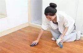 擦地板费时费力还擦不干净，用这一招让你爱上擦地板，干净又简单