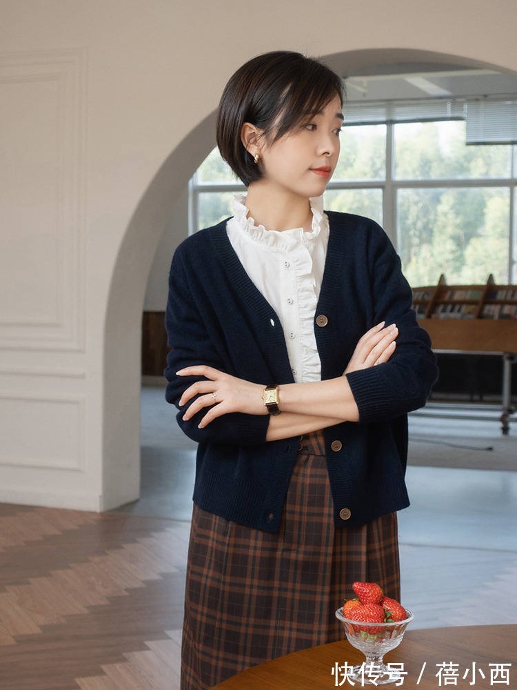 针织衫 “优雅感”针织衫搭配长啥样?价格不一定贵,选款和搭配才是关键