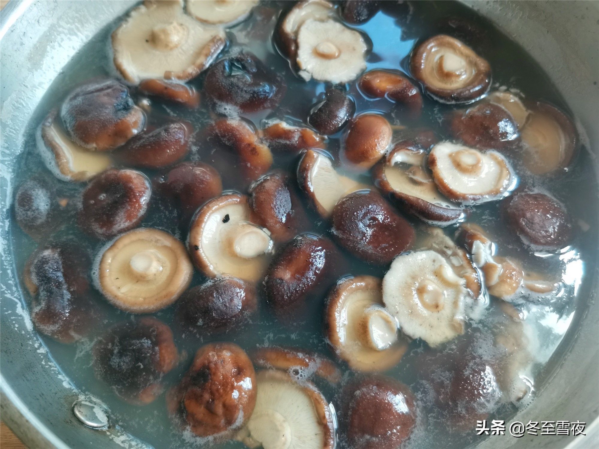 翻炒均匀|想吃下饭酱，不用超市买，教你在家做，比老干妈还好吃，太下饭了