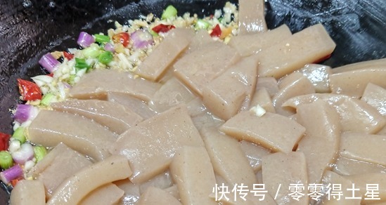 陈醋|夏天就馋豆腐，切一切煮5分钟，出锅连渣都不剩，太好吃！