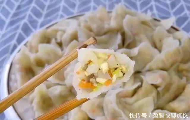白菜|包饺子别放肉和鸡蛋了,用它做馅料,比肉饺子还香,营养还补钙