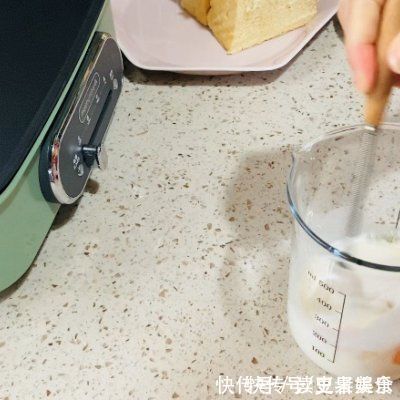 生菜|别再出去吃了,拔草厚蛋烧三明治自己做更好吃