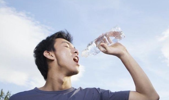 薯蓣皂苷|男性夫妻生活后,这2个恶习很伤前列腺,医生叹息无知害了自己