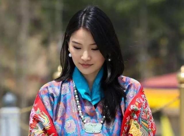 新娘|神秘不丹王室最帅国王迎娶平民新娘,7岁时一见钟情……