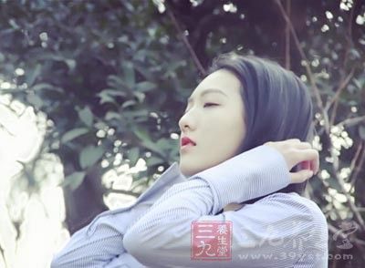 不用整容 10分钟拯救你的“大饼脸”