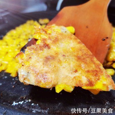 好吃下饭的粗粮细作黄金玉米烙几分钟就学到手