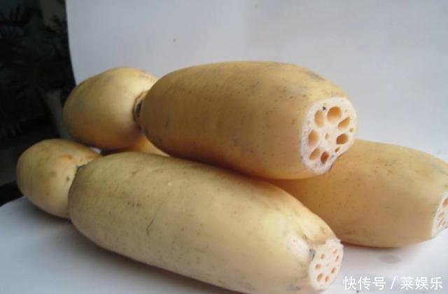 莲藕焯水就变黑牢记这几点,保证藕片洁白,口感脆嫩