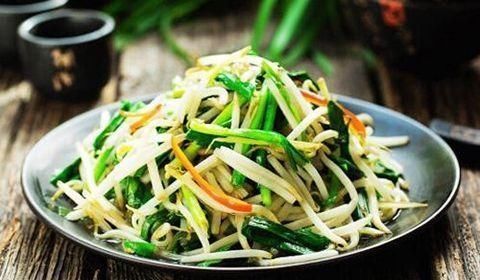 绿豆芽|绿豆芽和黄豆芽,营养上有区别吗?营养师:脂肪含量相差十几倍