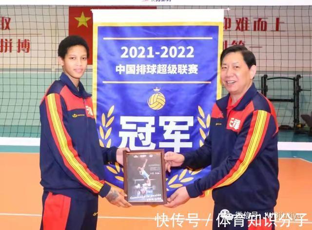 瓦尔加斯|天津女排外援下赛季还能和李盈莹并肩作战吗?听听瓦尔加斯怎么说