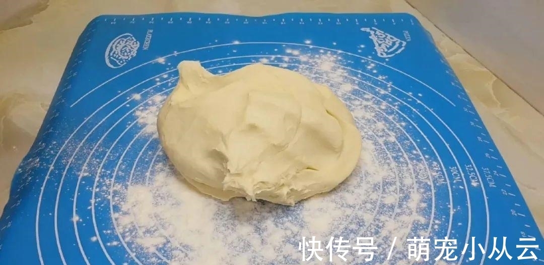 面粉这做法太香了，开水一烫，焦脆又空心，比油饼鸡蛋饼好吃几十倍