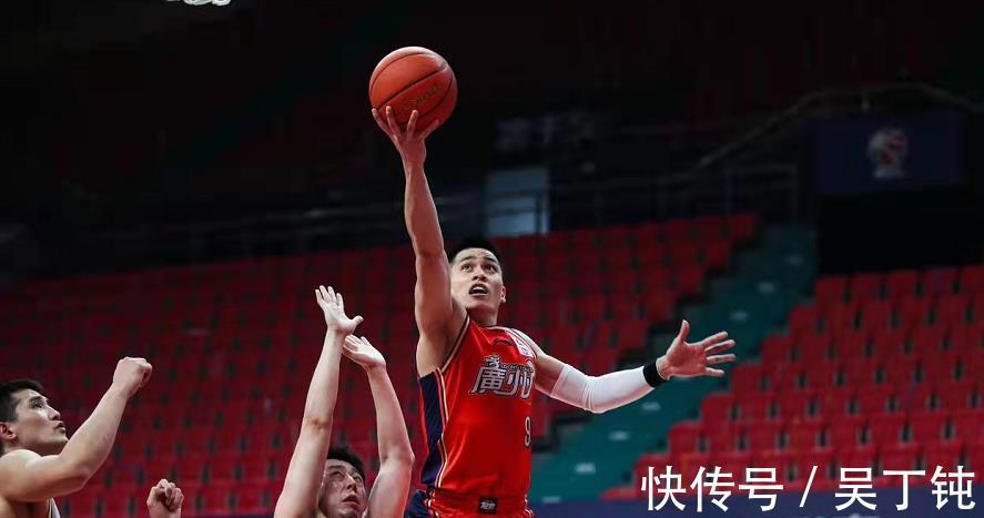 陈盈骏|拒绝19分逆转!郭士强振臂庆祝,陈盈骏CBA历史第1,广州4强有望