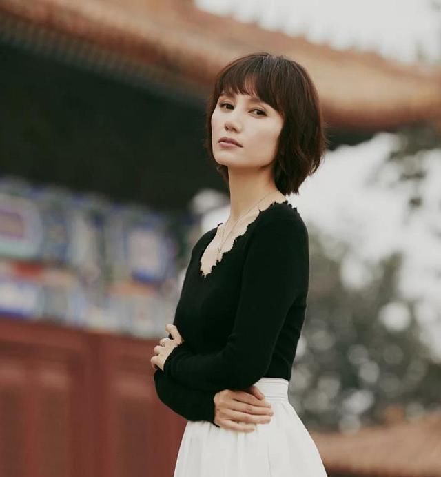 四五十岁的女人，留短不留长，试下面的造型显气质又好看