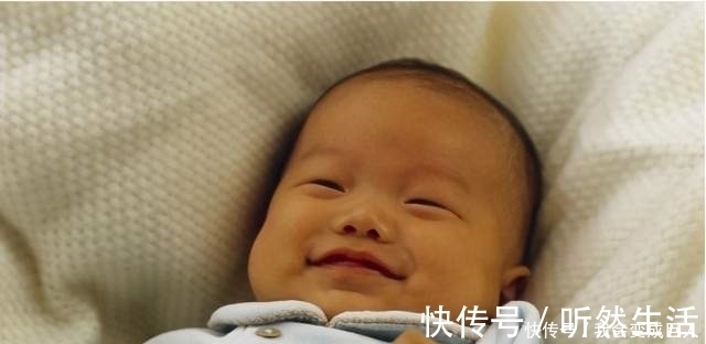 睡眠质量|宝宝周岁前会经历7个猛涨期,把握住机会,让孩子的身高长一长