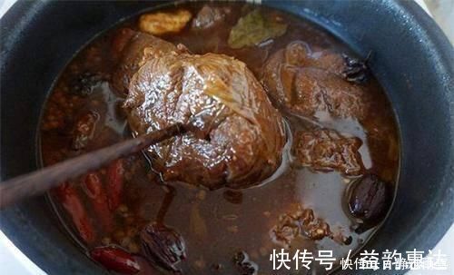 卤牛肉时，千万别放它，不然这锅牛肉就废了，怪不得肉质又干又柴