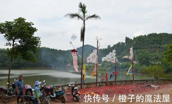 爆竹$3首写春节鞭炮的古诗词,唤醒记忆中的年味,值得细细品味