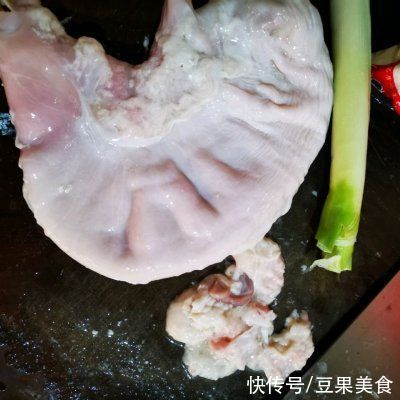 牛肉|每次做这道猪肚牛肉冻，隔壁小孩都会来敲门