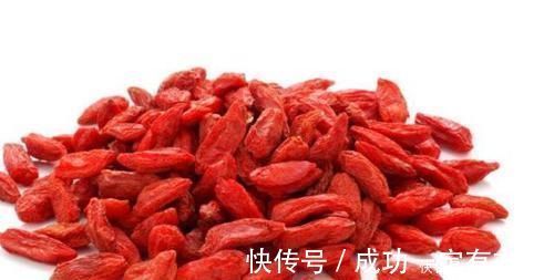 枸杞|枸杞加“它”泡水喝，坚持30天，可以排出湿毒，养肝护肝