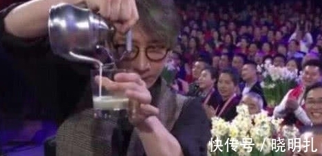 刘谦魔术过程出现失误，助演观众不知所措，幸亏他还留一手