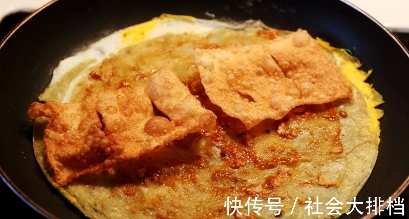 煎饼|三伏到烙饼摊鸡蛋，5款街头人气小吃教你在家做