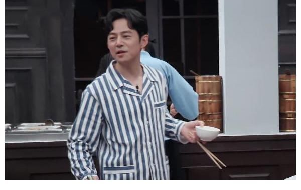 預(yù)告|《密逃3》“絕密醫(yī)院”要來(lái)了？預(yù)告公布好消息，何炅成飛行嘉賓