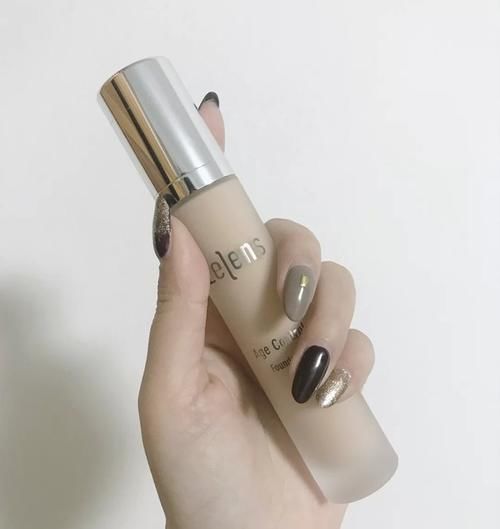 想打造嫩白的“奶油肌”？这5款遮瑕效果超好的粉底液，别错过