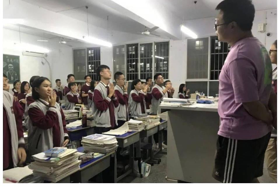 重磅预告！恩施市第一中学115年校庆暨年度颁奖典礼节目排练现场，你最期待哪个节目？