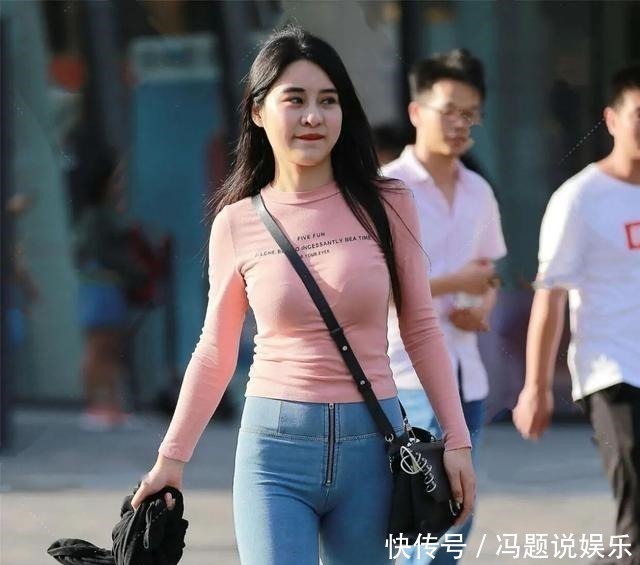 牛仔裤|身材微胖女士的穿搭，坚持以“束腰”为核心，曼妙身姿不远了！