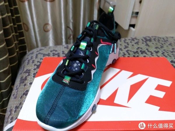  鞋面|肥仔王的鞋柜 篇十五：设计与性价比，可以得兼？Nike React Element 55 七夕特别款