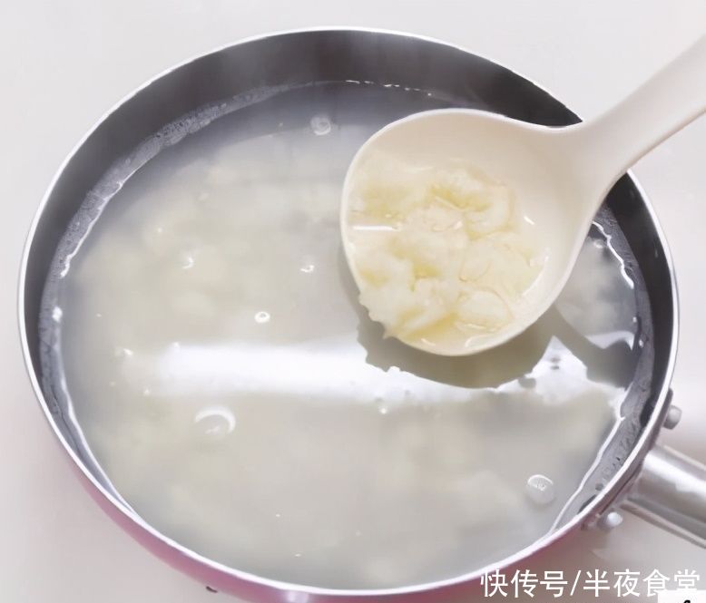 面疙瘩|宝宝食欲不佳，妈妈一定要学做这道疙瘩汤，酸酸甜甜，开胃好消化