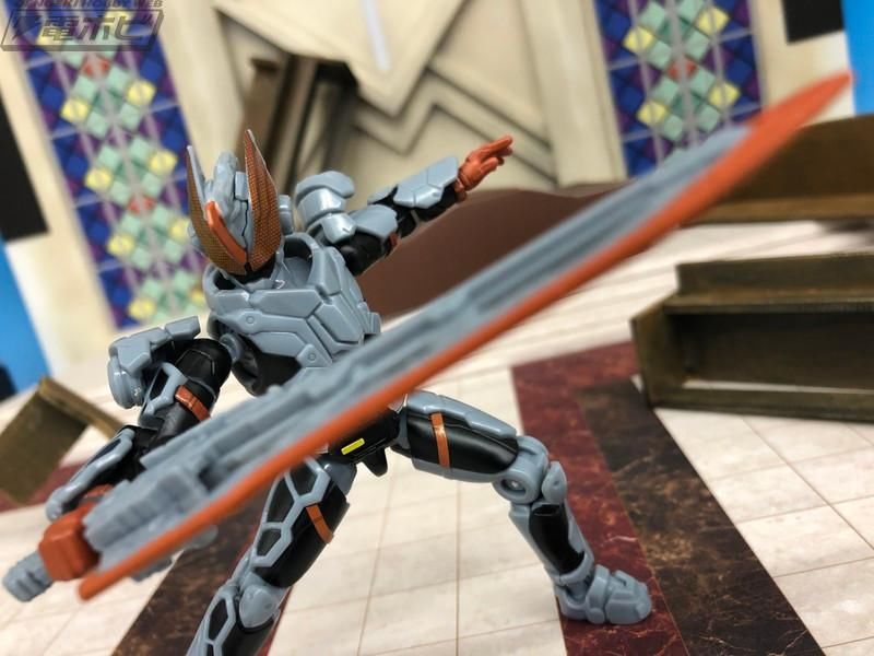 新食|模玩前线：MG一年战争系列！假面骑士新食玩！乐高圣诞赠品！