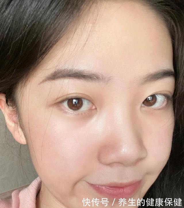 刺激性 早C晚A的嫩肤效果,你不会还不知道吧!在护肤圈地位很高!