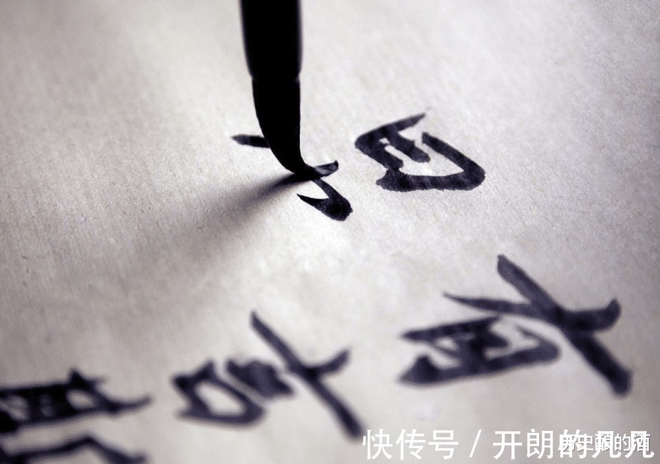 天空&俗话“天空莫起屋,地空莫葬坟”是何意“天空地空”指的是什么