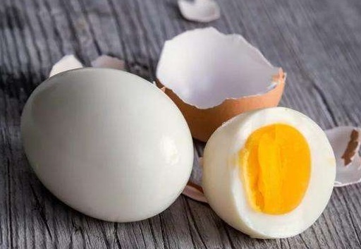 鸡蛋壳|鸡蛋“如此”煮,简直是吃“毒”,营养全无,很多人还痴痴不了解