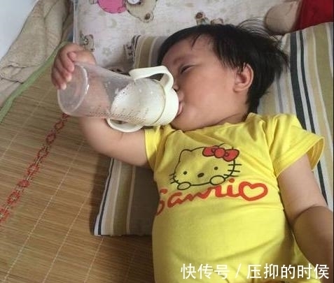 央视|4种“假牛奶”已被央视拉黑,价高营养少,很多父母却成箱购买