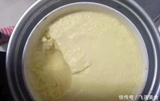 别再买豆腐脑了，一把豆子，三个鸡蛋，教你在家做豆腐脑，特好吃