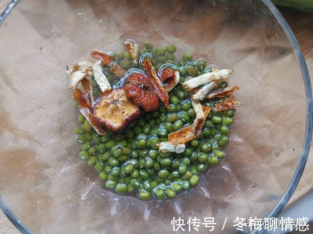 滋补|夏天最该喝这汤,不是银耳汤也不是莲子汤是它,滋补解暑,喝不够